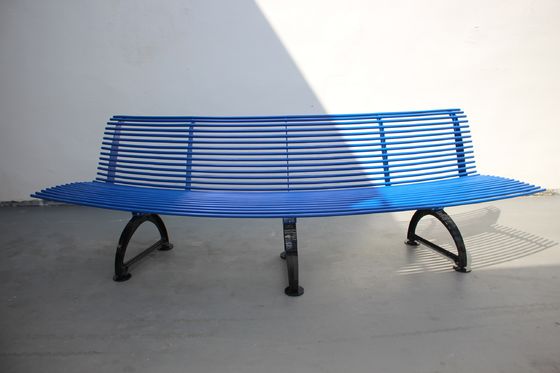 Curved Patio Tree Outdoor Metal Benches With Cast Iron Ends OEM