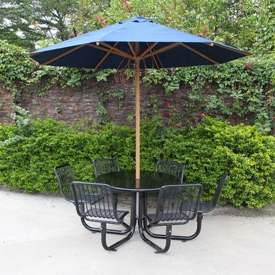 Commercial Outdoor Picnic Table With Umbrella Welded Wire Cloth Metal Material
