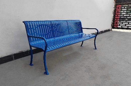 Laser-Cut Outdoor Metal Benches Square Steel Legs Durable And Safe